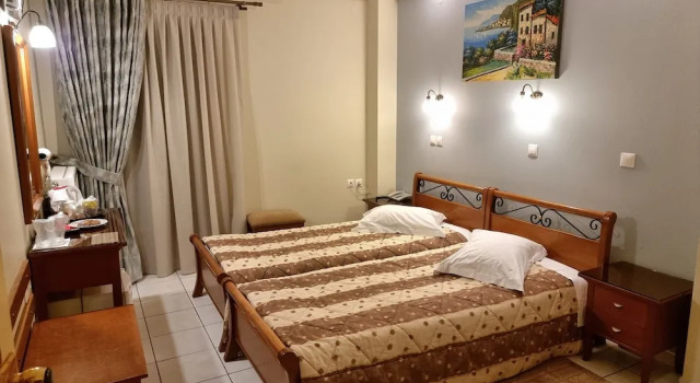 Habitación doble Económica con balcón Pitho