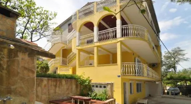 Apartment Toya, Забронировать Апартаменты/квартира Слатине 