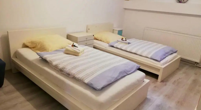 Апартаменты Hegelsbergstraße 38 Ferienwohnung - Souterrain
