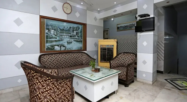OYO 9044 Hotel Yatrik