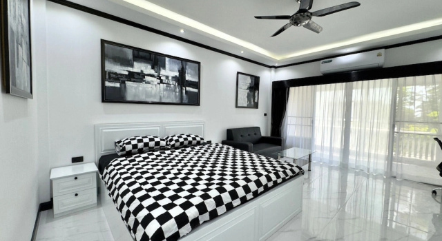 Stylish Studio With Balcony - Baan Suan Lalana Jomtien