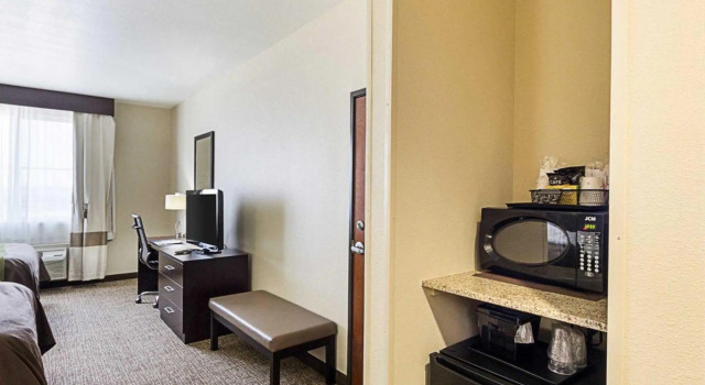 Двухместный люкс Comfort Inn & Suites Lakeside