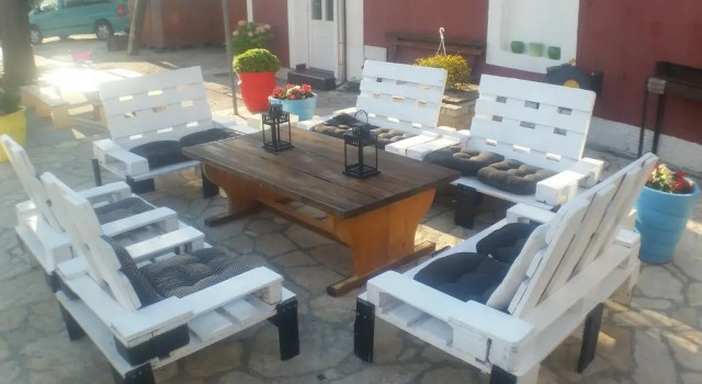 The Lazy Monkey Hostel & Apartments, Забронировать Апартаменты/квартира Задар Задарская жупания, рядом с Пляж Пунта Байло