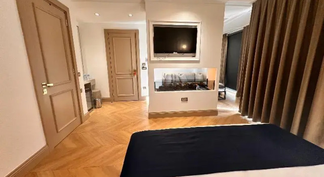 Двухместный номер Standard с балконом Taksim Bosphorus Hotel