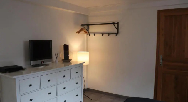 Skylark Bed & Breakfast, Забронировать Отель Грас Route Napoléon