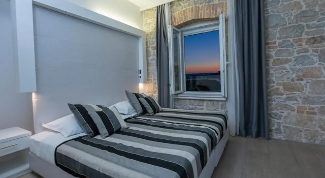 Karmel Beachway Rooms1, Prenota Hotel Splitska 