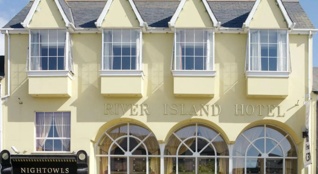 River Island Hotel