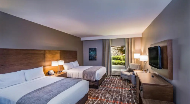 Четырёхместный номер Deluxe Choctaw Casino & Resort Grant, Trademark Collection by Wyndham
