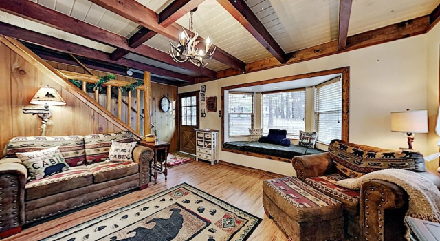 New Listing! Alpine W/ Private Hot Tub 2 Bedroom Cabin, Rezerwuj Dom wakacyjny Big Bear Lake Stany Zjednoczone