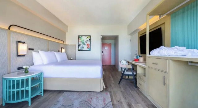 Двухместный номер Standard с балконом и с видом на океан Crowne Plaza Resort Saipan