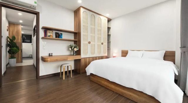 Апартаменты Deluxe с 2 комнатами с балконом The Literature'N Central Hotel Ha Noi