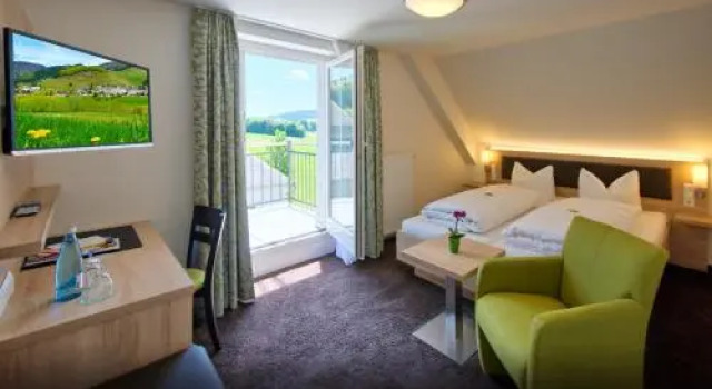 Landhotel Löwen Bernau, Забронировать Отель Отели Бернау с бассейном, Бассейн