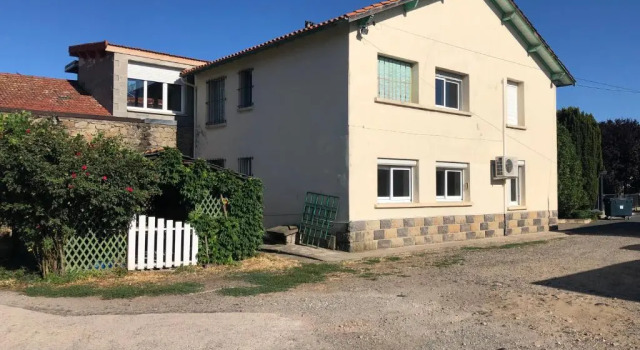 Location Bouzon à Issoire, Prenota Appartamento Hotel a Alvernia con parcheggio, Parcheggio