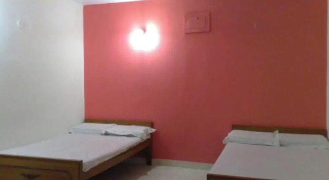 Трёхместный номер Standard Goroomgo Shanti Guest House Varanasi
