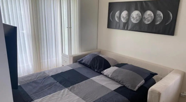 (left) Garden Suite in Villa near TUe and Centre