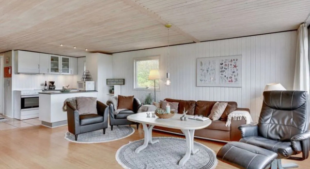 "Sharanya" - 400m from the sea in Western Jutland, Prenota Hotel Hotel a Vestjylland con parcheggio, Parcheggio