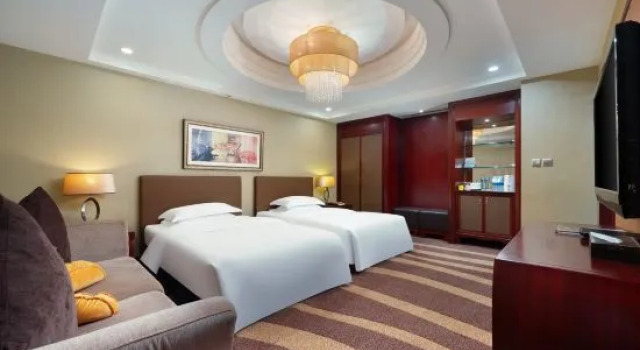 Люкс Chongqing Empark Grand Hotel