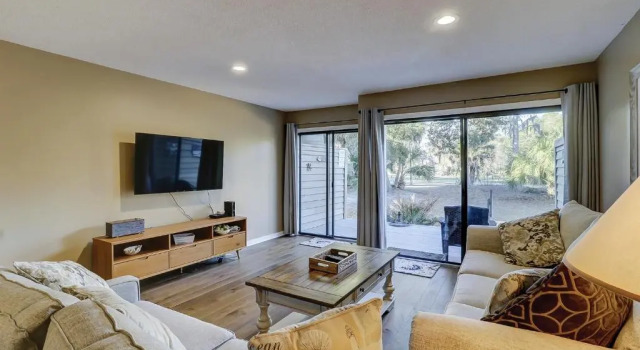 147 Greens 2 BR 25 BA Golf Shipyard