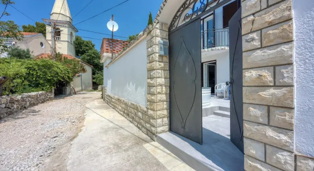 Captain's House - Sv. Jakov, Varaa Hotelli Hotellit Kvarner Islands uima-altaalla, Uima-allas