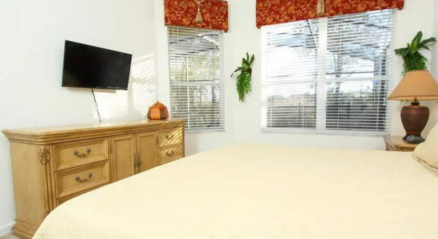 7728 Comrow Street, Buchen Sie Hotel Hotels in Four Corners mit Pool, Schwimmbad