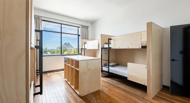 Bunk Brisbane, Забронировать Отель СПА-отели Брисбна, рядом с Queensland Treasury Corporation, SPA-услуги