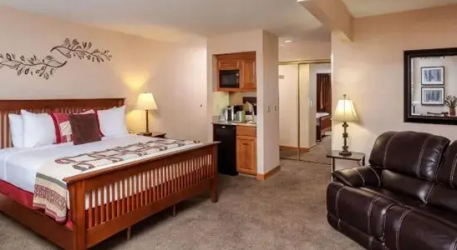 Люкс Quality Inn Oakwood