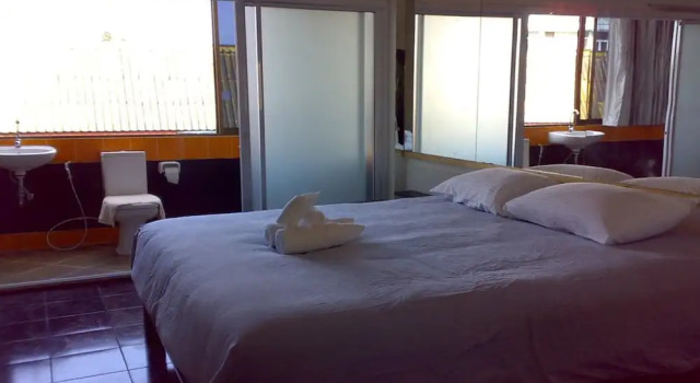 Номер Deluxe Moon House at Clock Tower