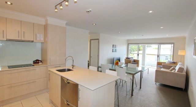 Апартаменты Crows Nest Apartments