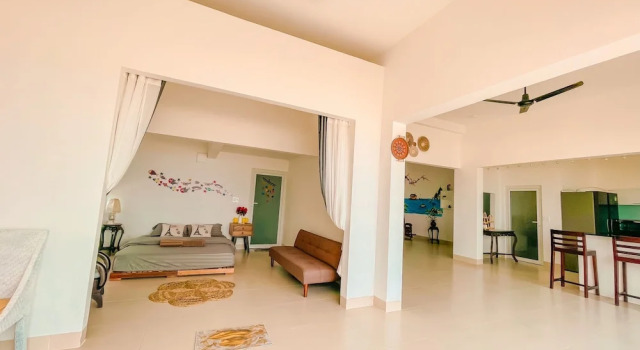 Jeju Beach Front Villa, Prenota Villa Hotel a Da Nang con parcheggio, Parcheggio