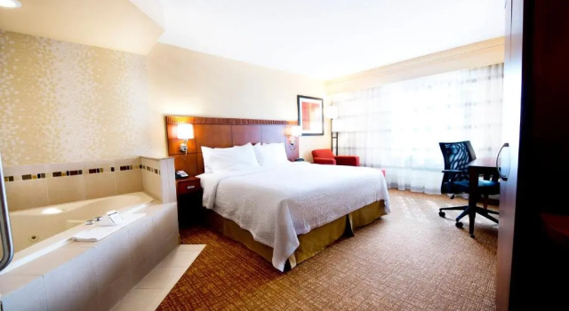 Номер Standard Courtyard by Marriott Mississauga-Airport Corporate Centre West