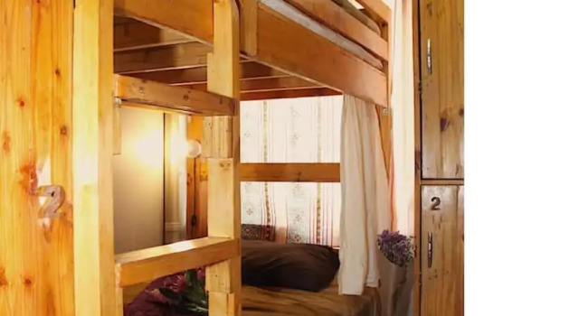 Кровать в общем номере (женский номер) Good Deal Hostel