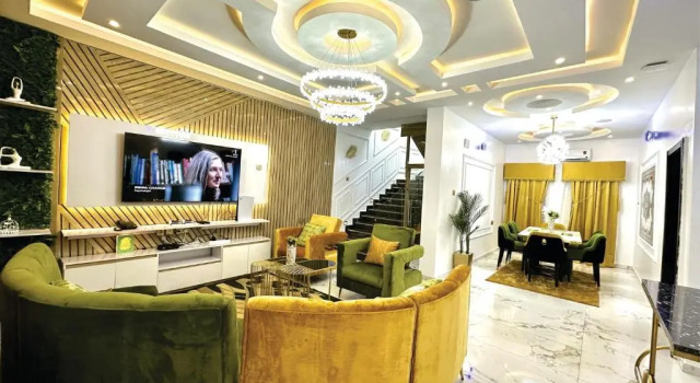 Pharrel Diplomatic Plus 3 Bedroom Suite
