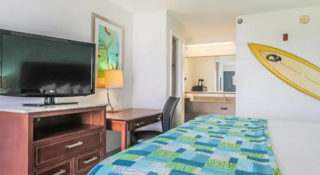 Двухместный номер Standard с видом на залив Surf & Sand Hotel