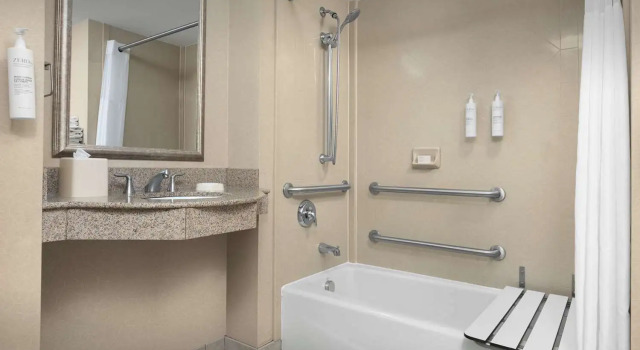 Номер Standard Hampton Inn Syracuse Clay