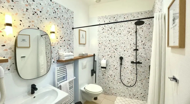 Номер Superior Logis Hôtels- Hôtel Marguerite dAnjou Angers château