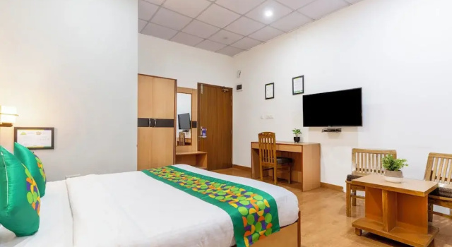 Двухместный номер Standard с балконом Treebo Anand The Mall Solan