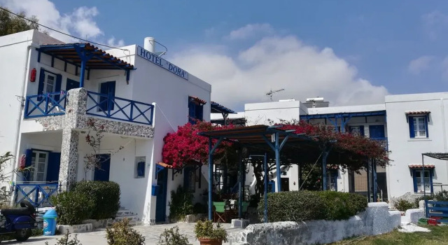 Dora's Studios and Apartments