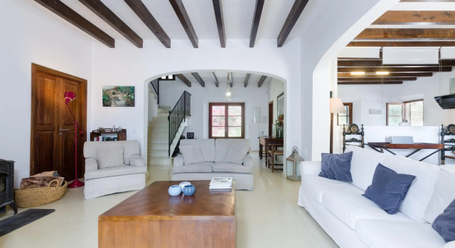 PUIG DE GARRAFA - Villa with sea views in Andratx. Free WiFi, Book Villa Andratx 