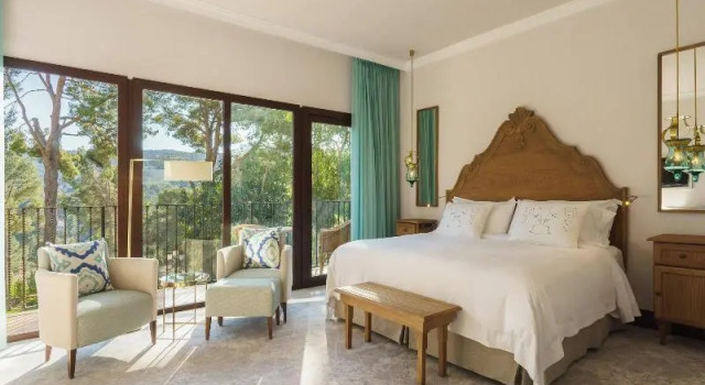 Двухместный номер Classic с балконом Castillo Hotel Son Vida-Adults Only, a Luxury Collection Hotel, Mallorca