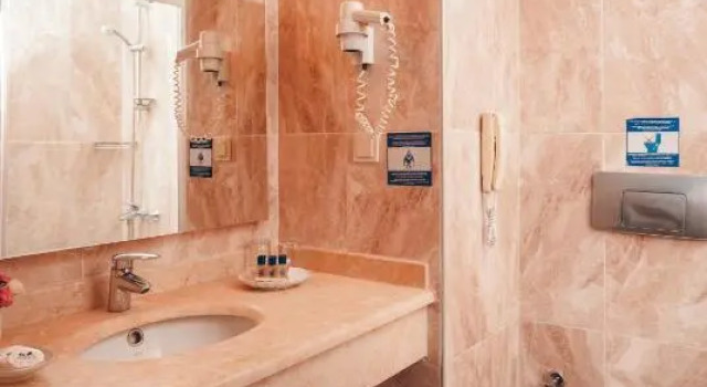 Семейный номер Standard Royal Atlantis Beach