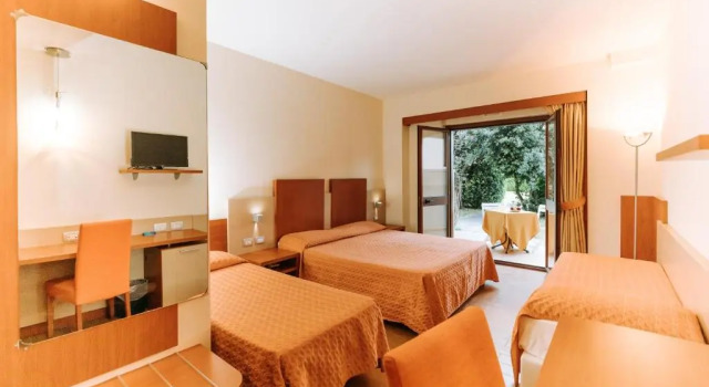 Четырёхместный номер Standard Valtur Otium Resort