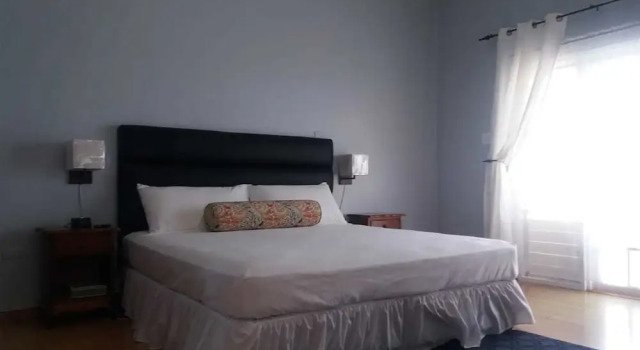 Studio Chateau - Manor Park, Kingston 8, Prenota Hotel Kingston Giamaica