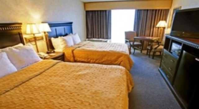 Clarion Inn & Suites By Hampton Convention Center