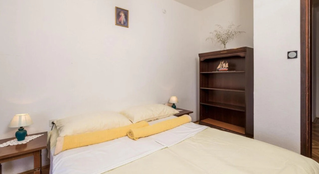 3 Bedroom Nice Home In Barbat Na Rabu, Prenota Hotel Hotel a Isole Quarnerine con parcheggio, Parcheggio
