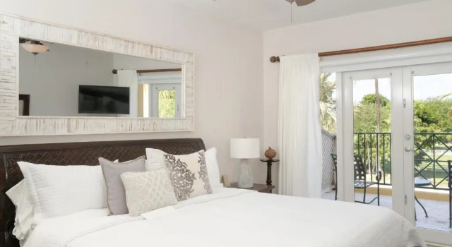 Номер Deluxe с балконом и с красивым видом из окна Villa Montaña Beach Resort