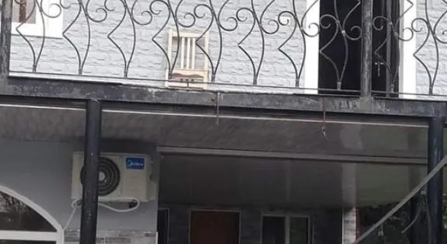 Цхалтубо дом у леса, Rezervovat Hotel Hotely v Imereti s parkováním, Parkování