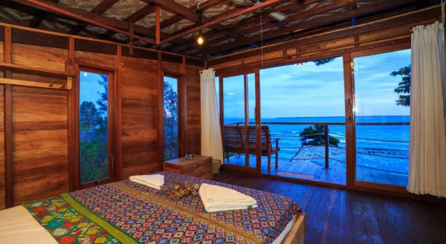 Tevana House Reef, Buchen Sie Hotel Bira Sulawesi Selatan