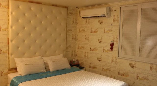 Luna Motel