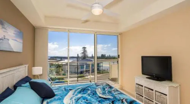 Ocean Views Unit 15, Забронировать Отель Зе-Энтранс Central Coast, рядом с Площадка для кормления пеликанов