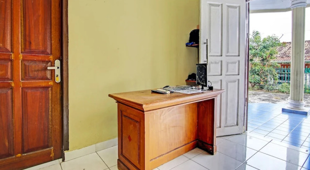 Hotel O Firza Homestay, Rezerwuj Hotel Palembang Sumatra